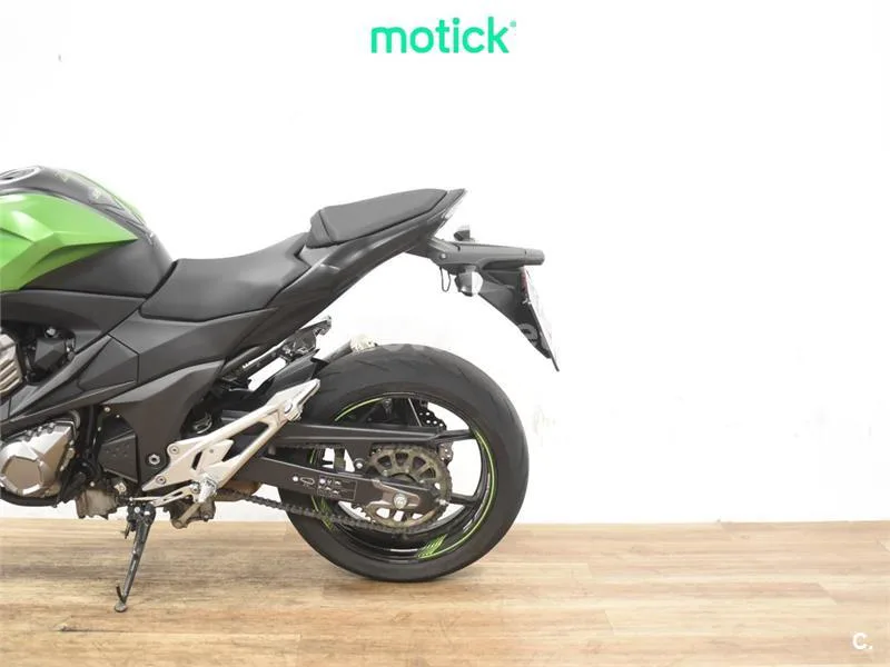 Kawasaki Z800 – Vista 9