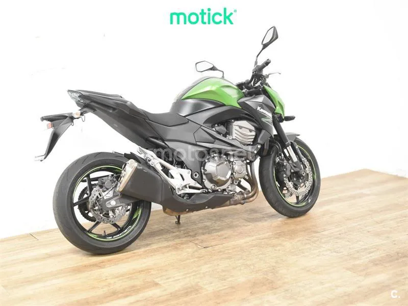Kawasaki Z800 – Vista 10