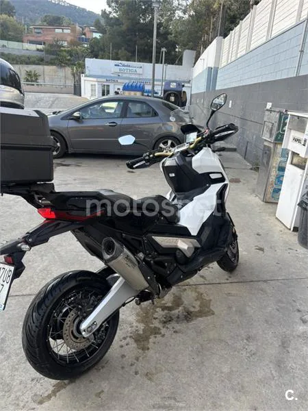 Honda X-ADV – Vista 10