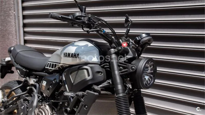 Yamaha XSR 700 – Vista 3