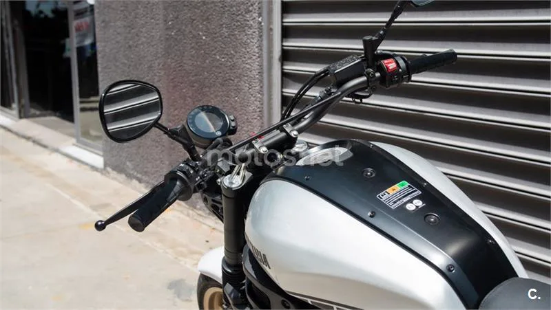 Yamaha XSR 700 – Vista 21