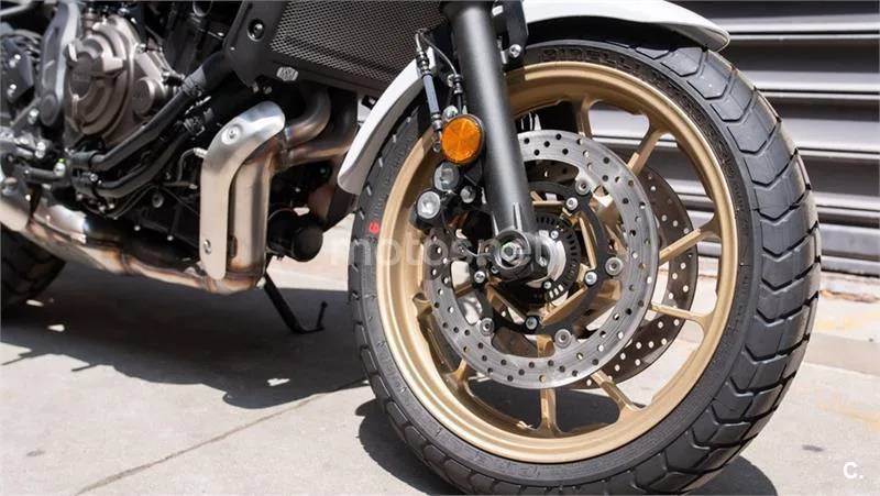 Yamaha XSR 700 – Vista 4