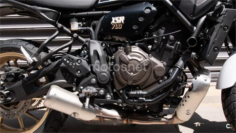 Yamaha XSR 700 – Vista 5