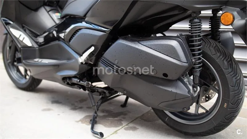 Yamaha XMAX 300 – Vista 19