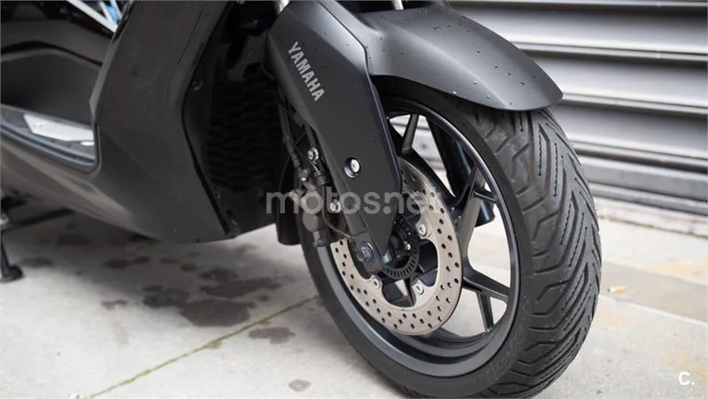 Yamaha XMAX 300 – Vista 4