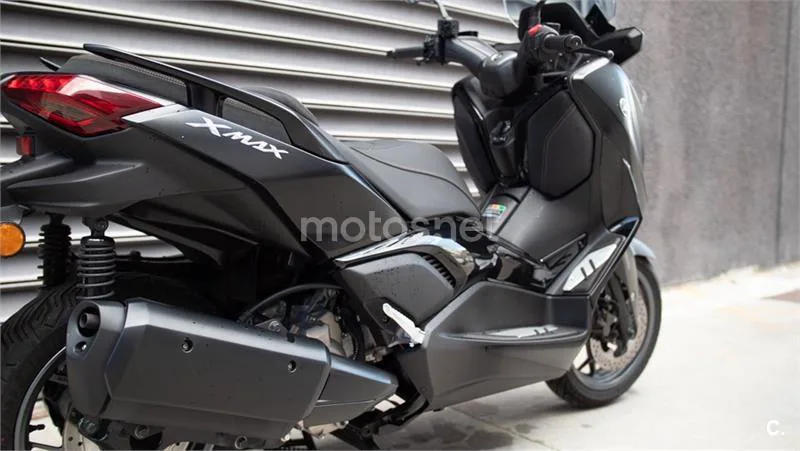 Yamaha XMAX 300 – Vista 6