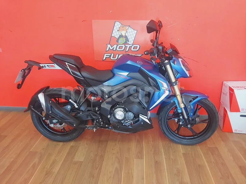 Keeway RKF 125 - Vista 12