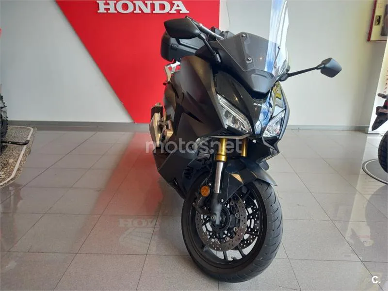 Honda Forza 750 – Vista 3