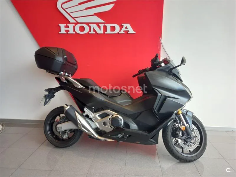 Honda Forza 750 – Vista 4