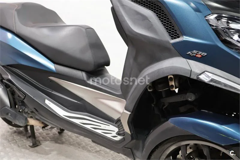 Piaggio MP3 530 Exclusive – Vista 12