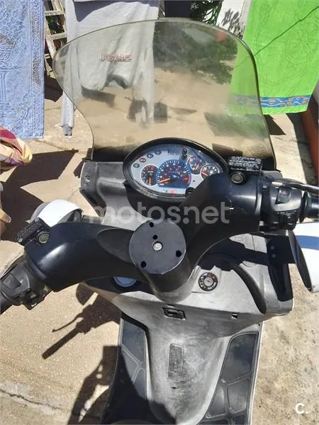 Kymco Grand Dink 125 – Vista 5