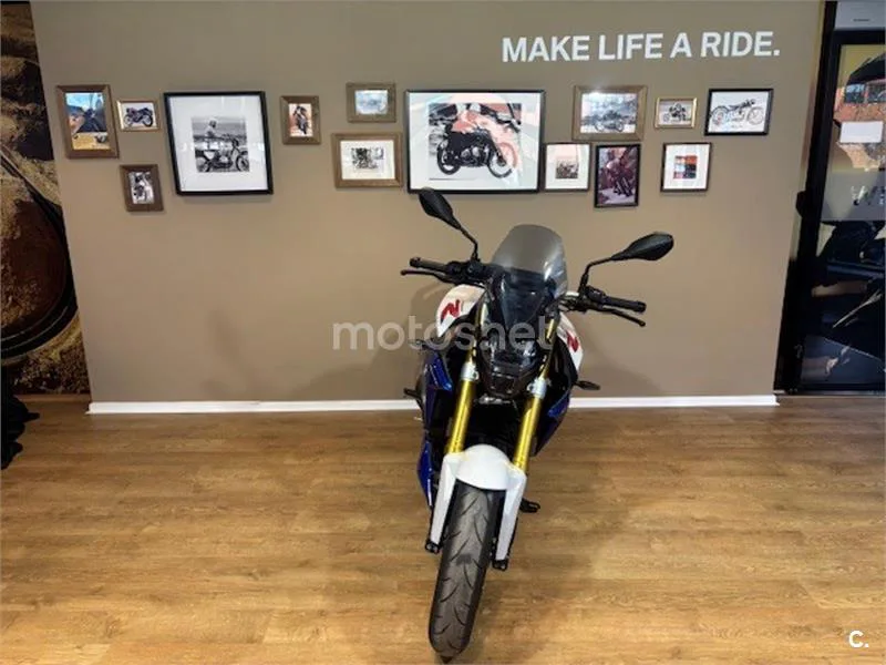 BMW F 900 R – Vista 3