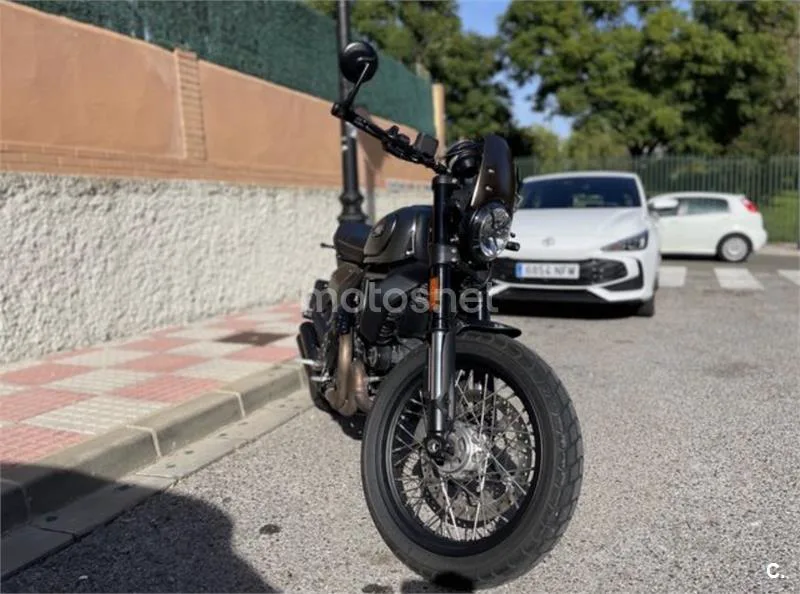 Ducati Scrambler – Vista 4