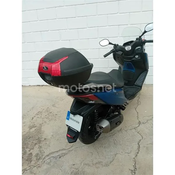 Kymco X-Town CT 125 – Vista 3
