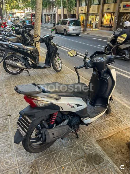 SYM Symphony ST 125 – Vista 2