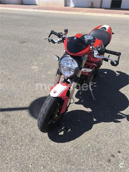 Ducati Monster 1100 Evo – Vista 12