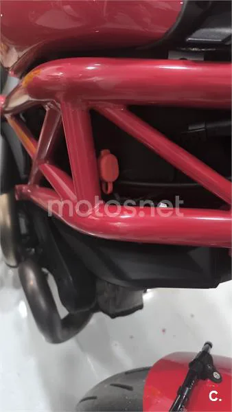 Ducati Monster 1100 Evo – Vista 18