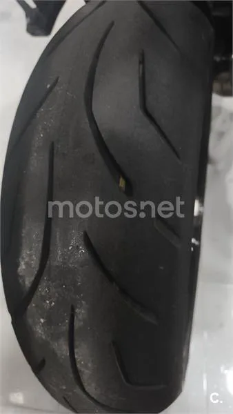 Ducati Monster 1100 Evo – Vista 10