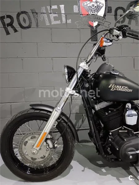 Harley-Davidson Dyna Street Bob – Vista 6