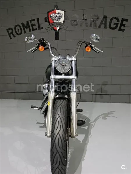 Harley-Davidson Dyna Street Bob – Vista 9
