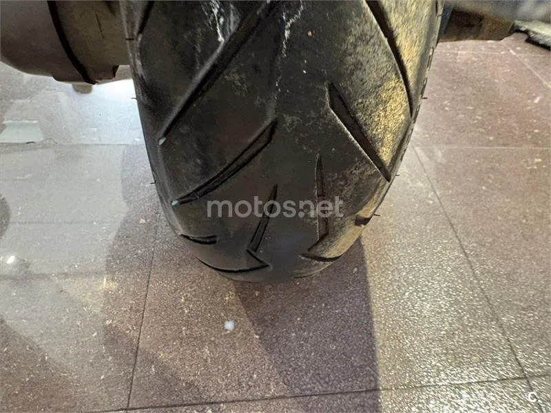 Kymco Super Dink 300 – Vista 11