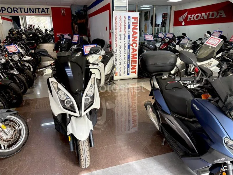 Kymco Super Dink 300 – Vista 17