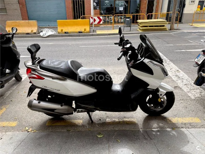 Kymco Super Dink 300 – Vista 5