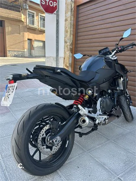 BMW F 900 R – Vista 2