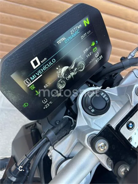 BMW F 900 R – Vista 3