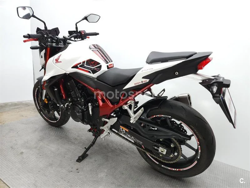 Honda CB 750 Hornet – Vista 21