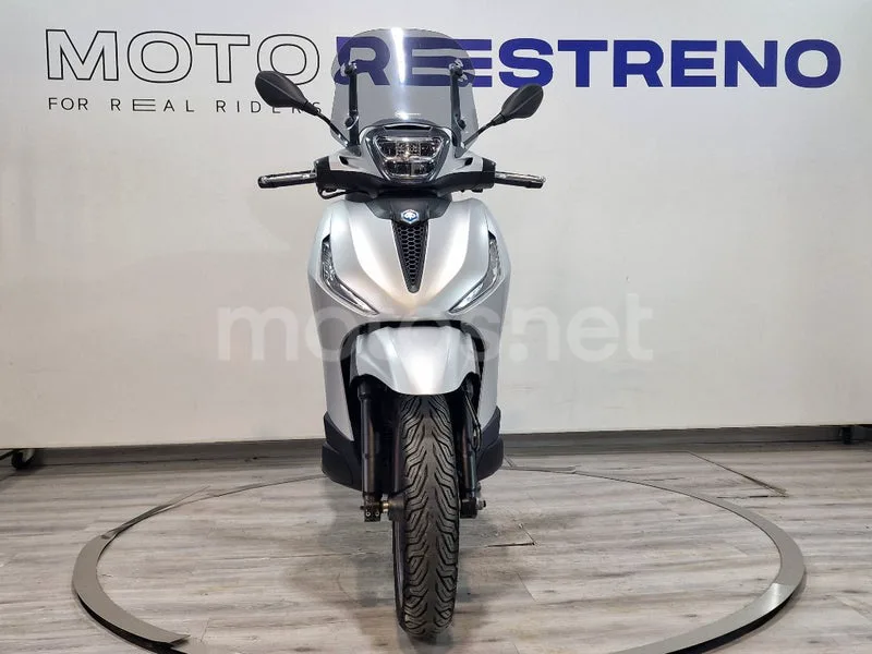 Piaggio Beverly – Vista 4