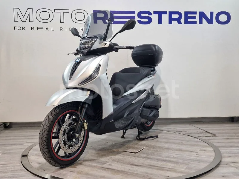 Piaggio Beverly – Vista 5