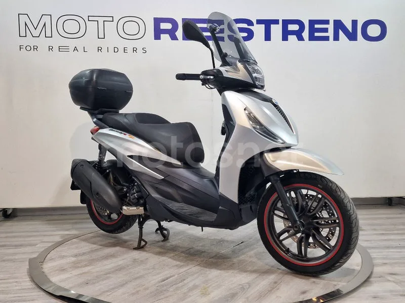Piaggio Beverly – Vista 6