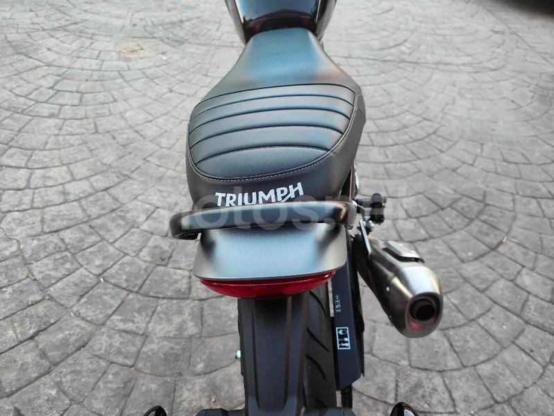Triumph Speed 400 – Vista 14