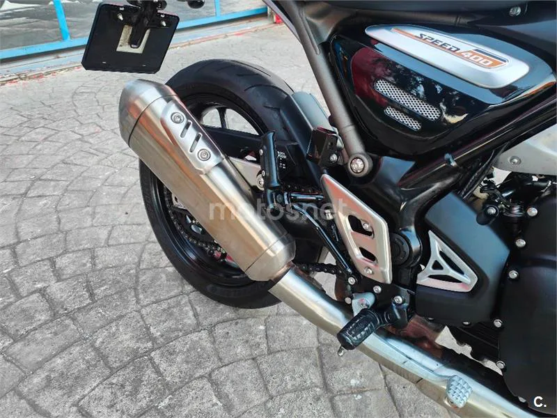 Triumph Speed 400 – Vista 8