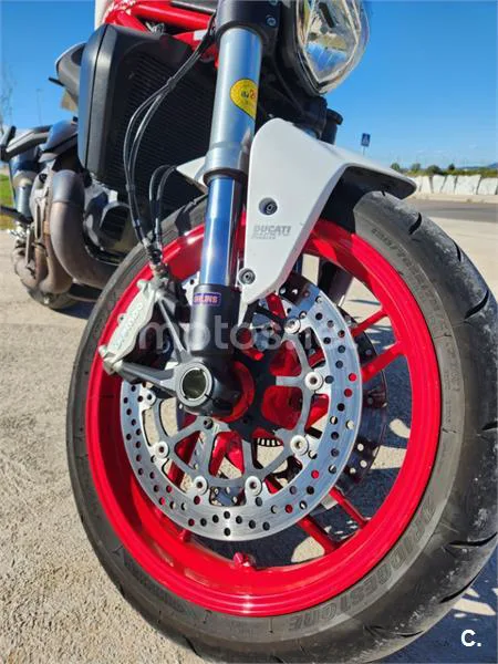 Ducati Monster 821 – Vista 5
