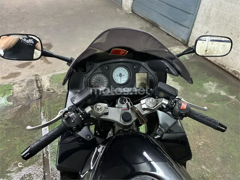 Honda VFR 800 – Vista 6