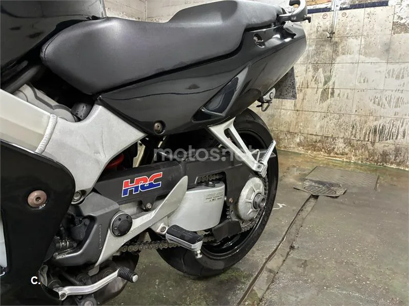 Honda VFR 800 – Vista 8