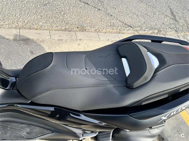 Yamaha XMAX 400 – Vista 4
