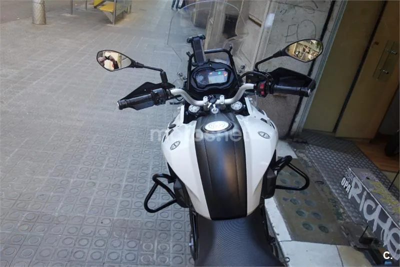Benelli TRK 502 – Vista 13