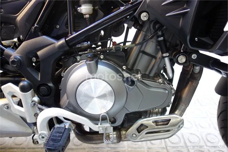 Benelli TRK 502 – Vista 14