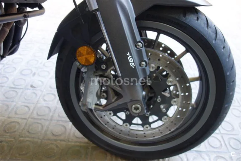 Benelli TRK 502 – Vista 15