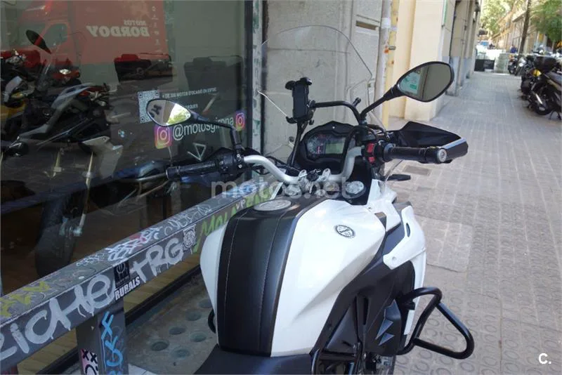 Benelli TRK 502 – Vista 20