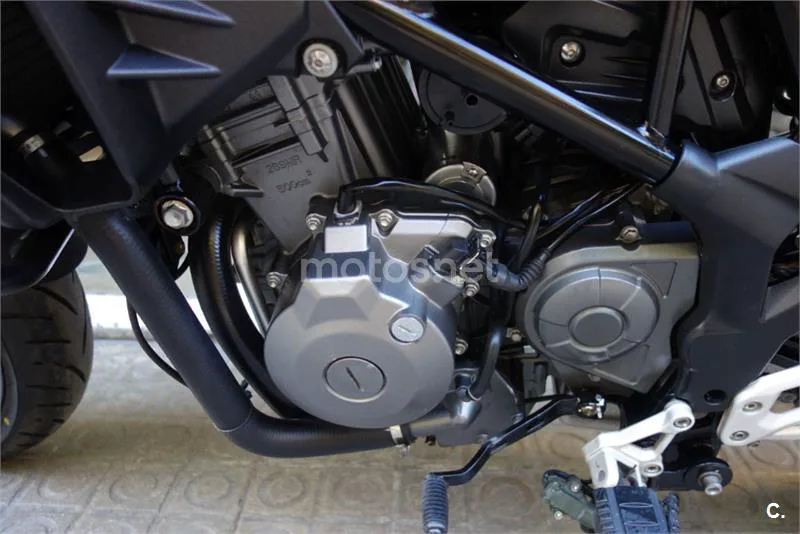 Benelli TRK 502 – Vista 4
