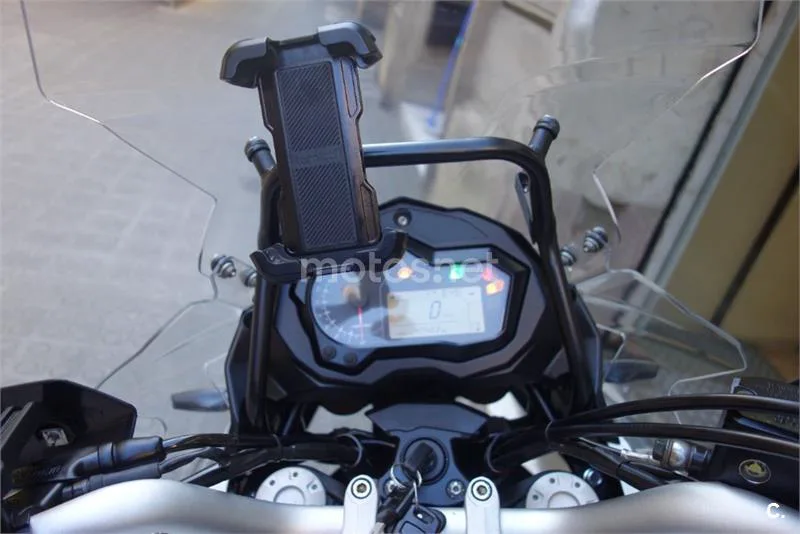Benelli TRK 502 – Vista 8