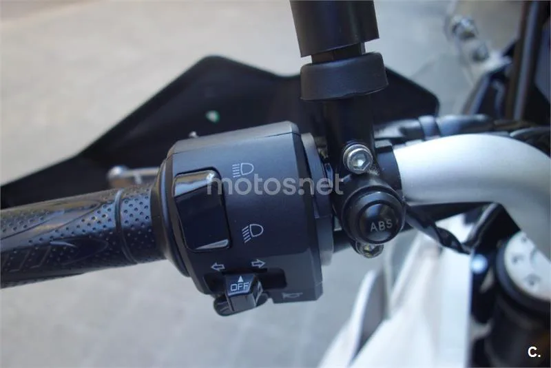 Benelli TRK 502 – Vista 10