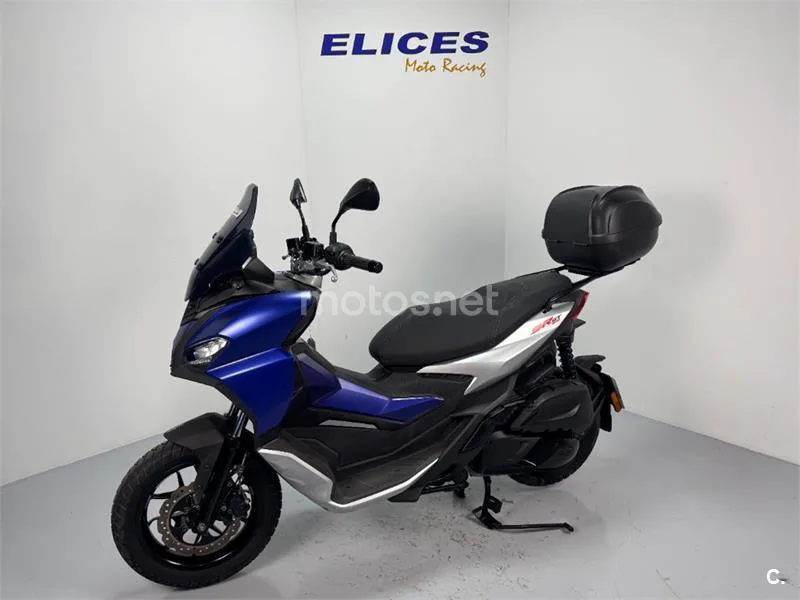 Aprilia SR GT 125 – Vista 15