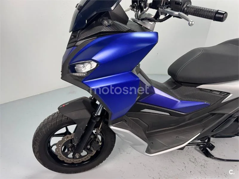 Aprilia SR GT 125 – Vista 17