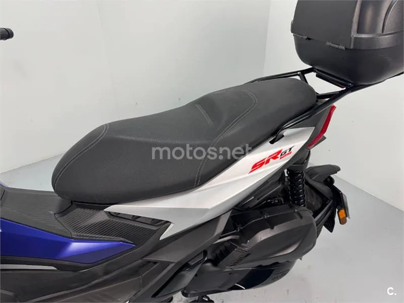 Aprilia SR GT 125 – Vista 18