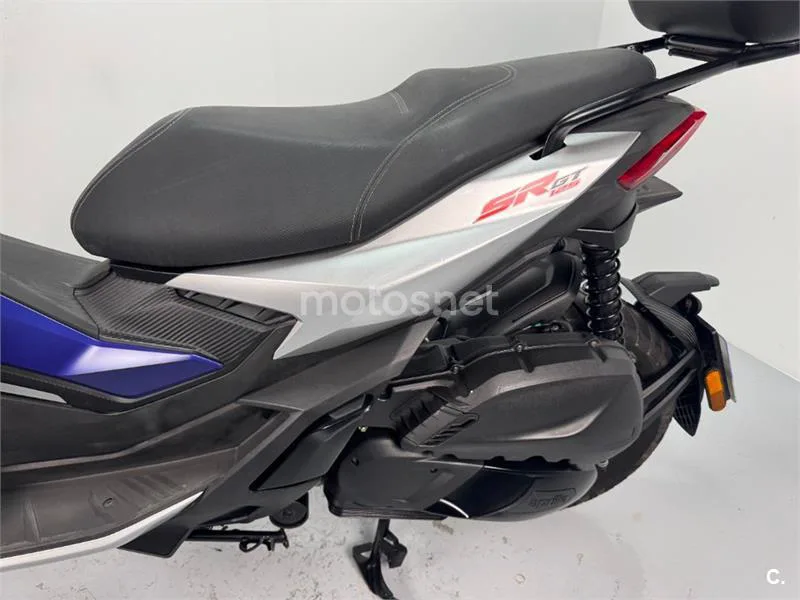 Aprilia SR GT 125 – Vista 19
